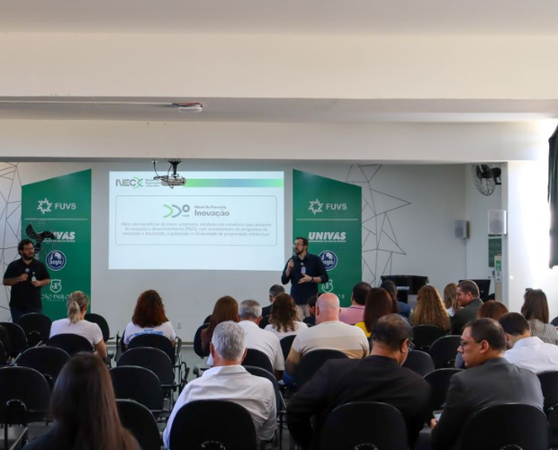 1� Caf� com Gestores � realizado com sucesso pelo NEC da Univ�s